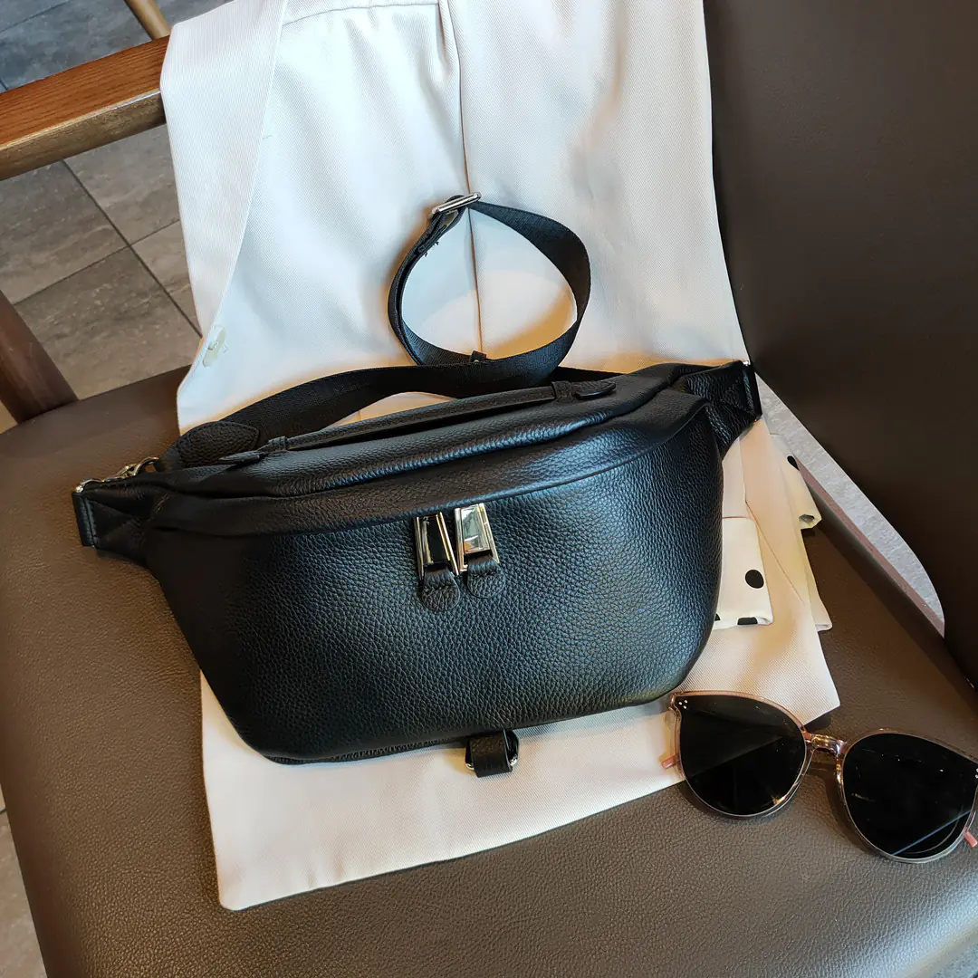 2020 New Women's Casual Crossbody Bag in Leather - Image 6