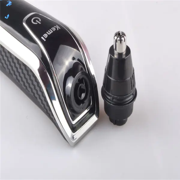 4-Blade Rechargeable Men's Shaver and Grooming Set - Image 11