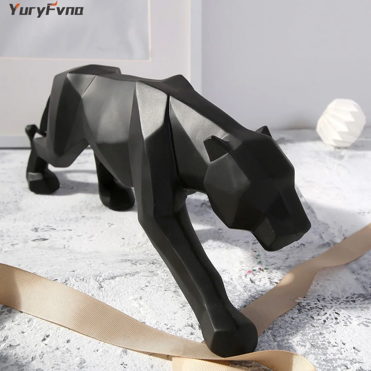 Abstract Resin Leopard Statue: Modern Home Office Decoration Gift - Image 3