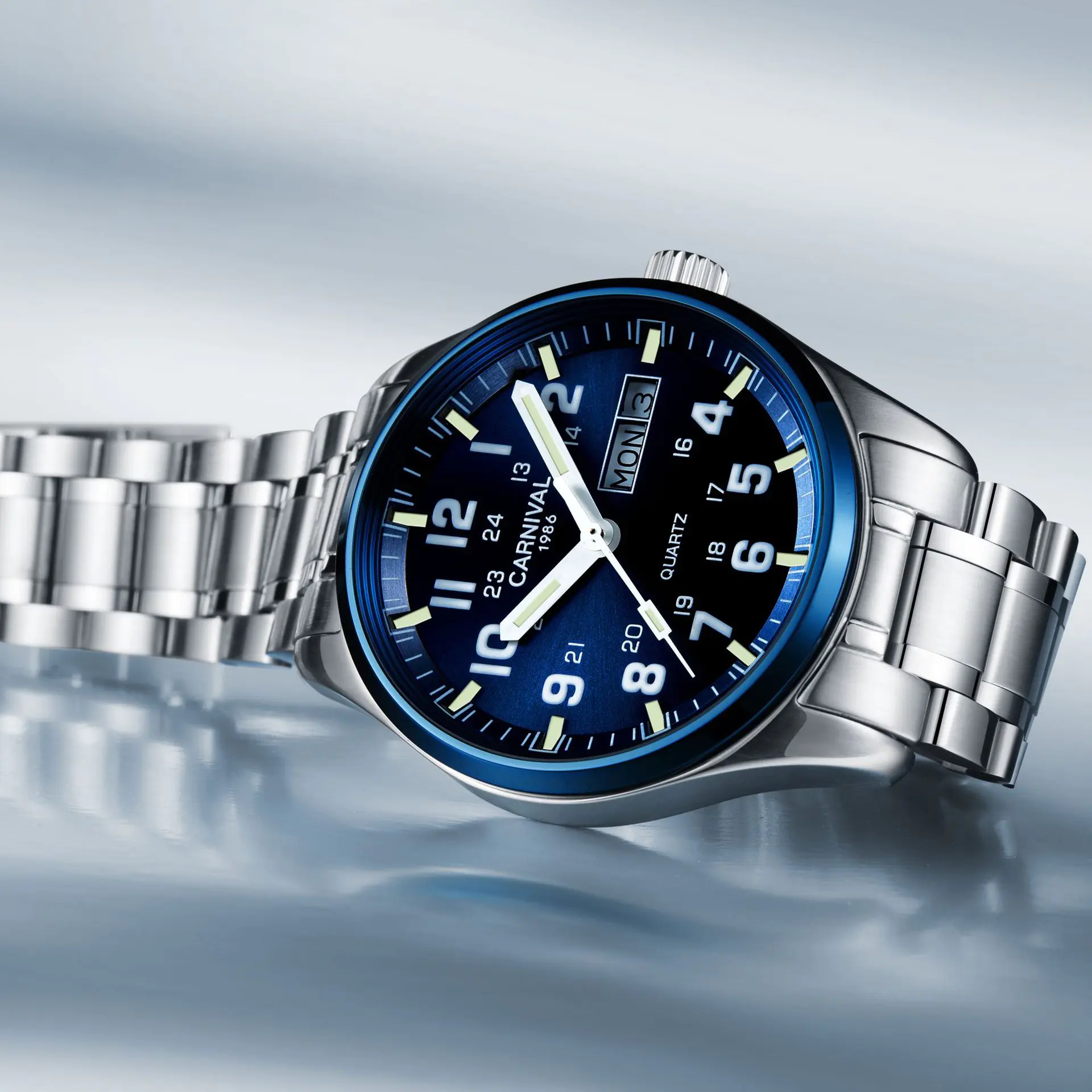 Custom Luminous Quartz Watch with Steel Waterproof Design - Image 3