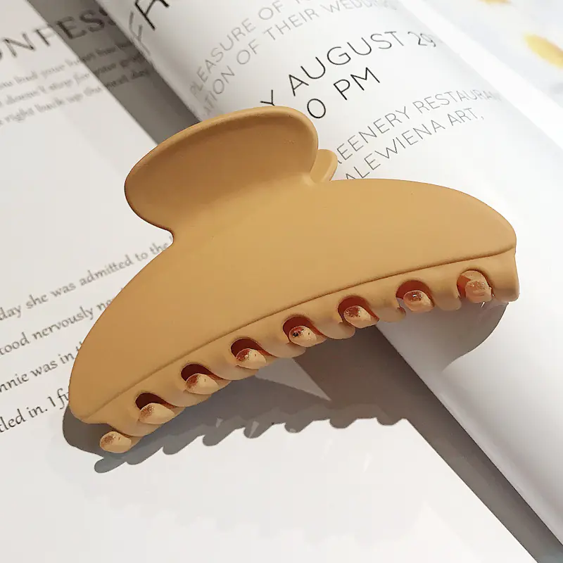 Elegant Large Hair Claw for Updos and Showers - Image 6
