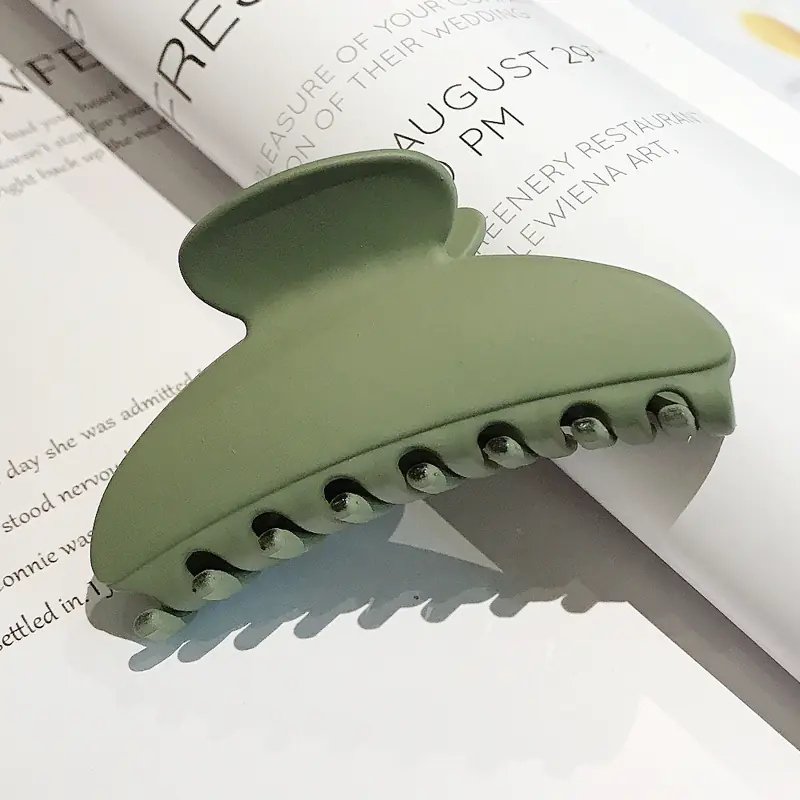 Elegant Large Hair Claw for Updos and Showers - Image 7