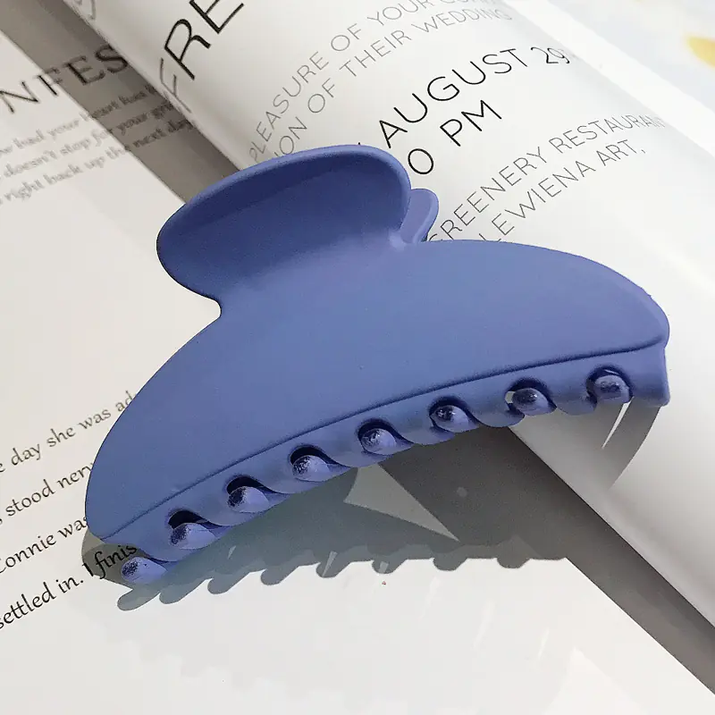 Elegant Large Hair Claw for Updos and Showers - Image 8