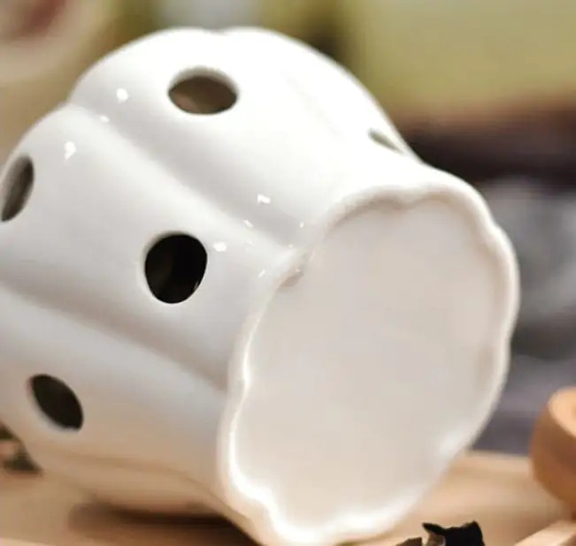 Elegant Porcelain Garlic Keeper - Image 7