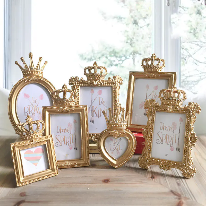 European Nordic Crown Photo Frame in Gold Resin - Image 3