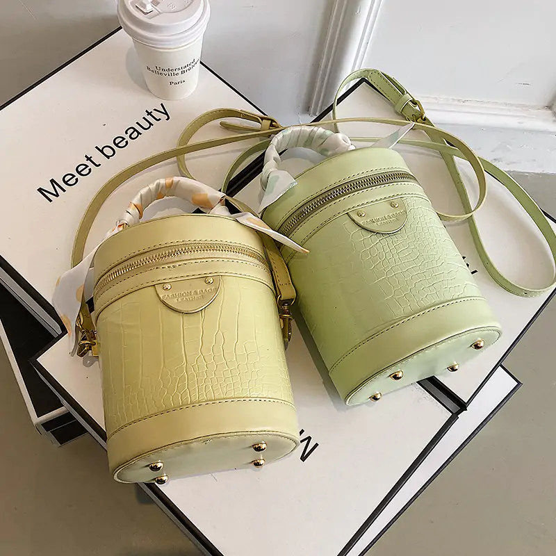 Fashion Handbag - Image 2