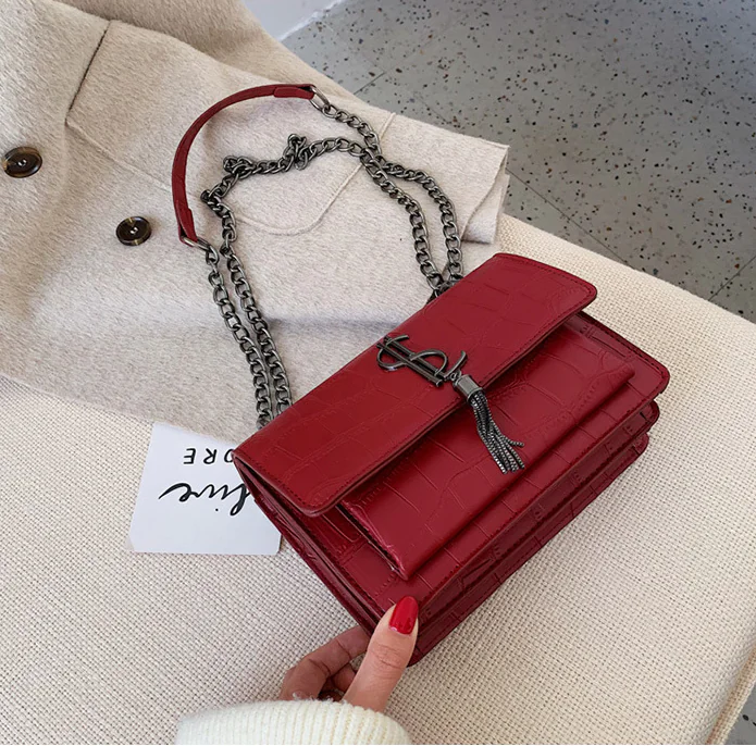 Fashionable Crocodile Pattern Tassel Women's Crossbody Bag - Image 4