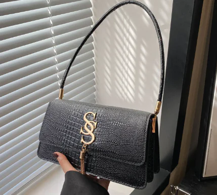 Fashionable Crocodile Pattern Tassel Women's Crossbody Bag - Image 7