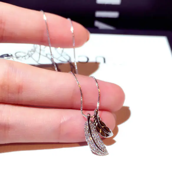 Fashionable Korean Style Leaf Pendant Choker Necklace - Image 5
