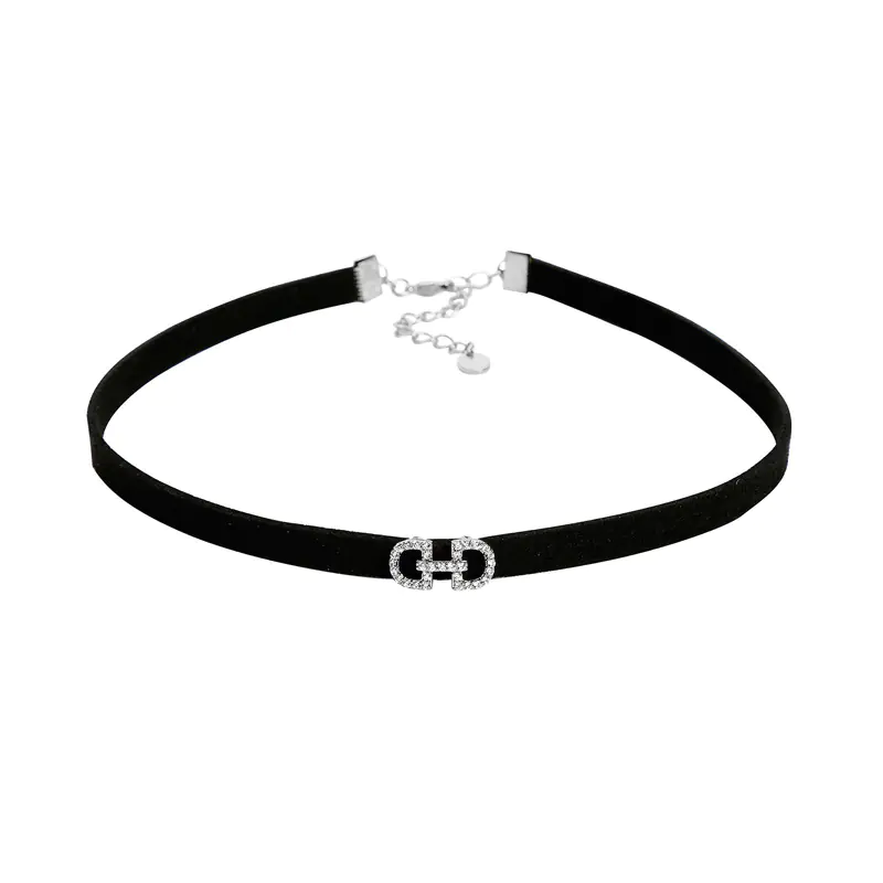 Fashionable Velvet Choker for Trendy Individuals - Image 4