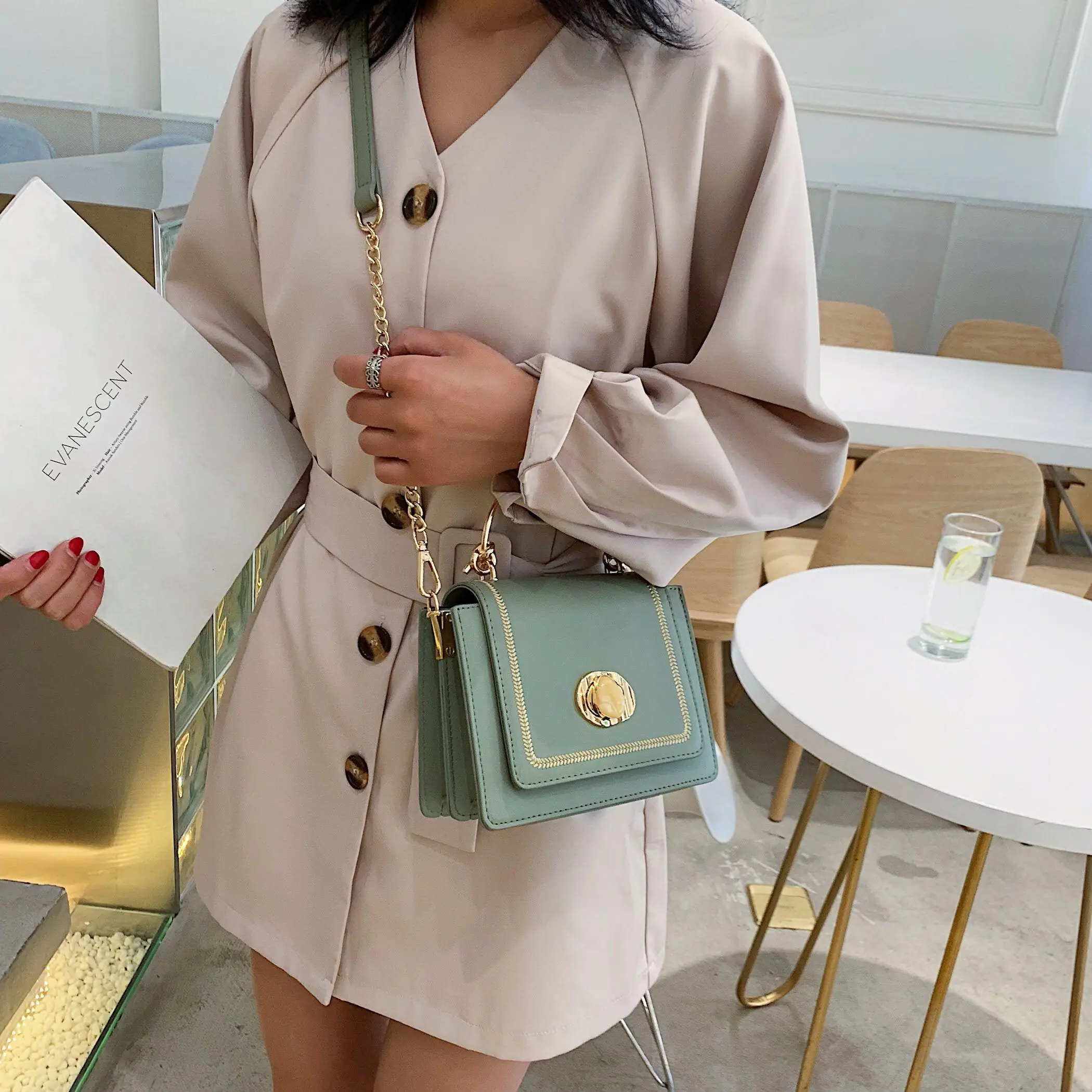 Fashionista Crossbody Bag - Image 2
