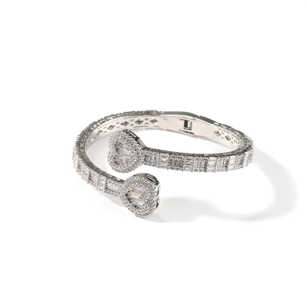 Geometric Diamond Love Spring Buckle Bracelet