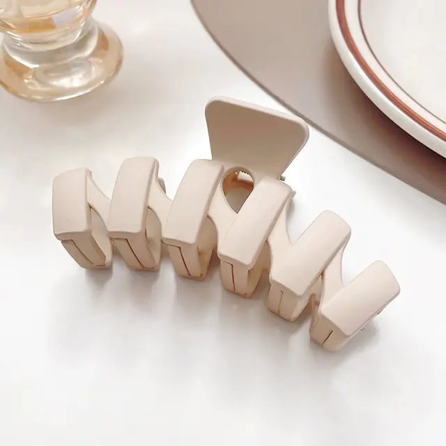 Geometric Flower Hair Clip Set - Image 21