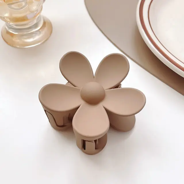 Geometric Flower Hair Clip Set - Image 33