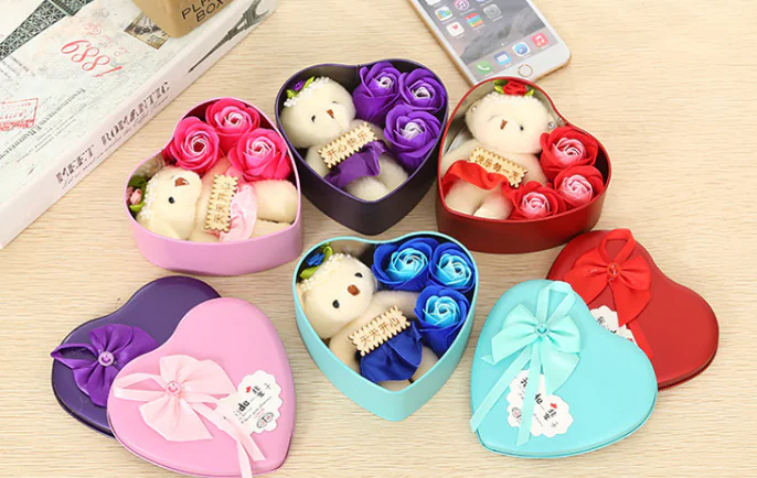Heart-Shaped Soap Rose in Tin Box - Creative Gift - Image 5