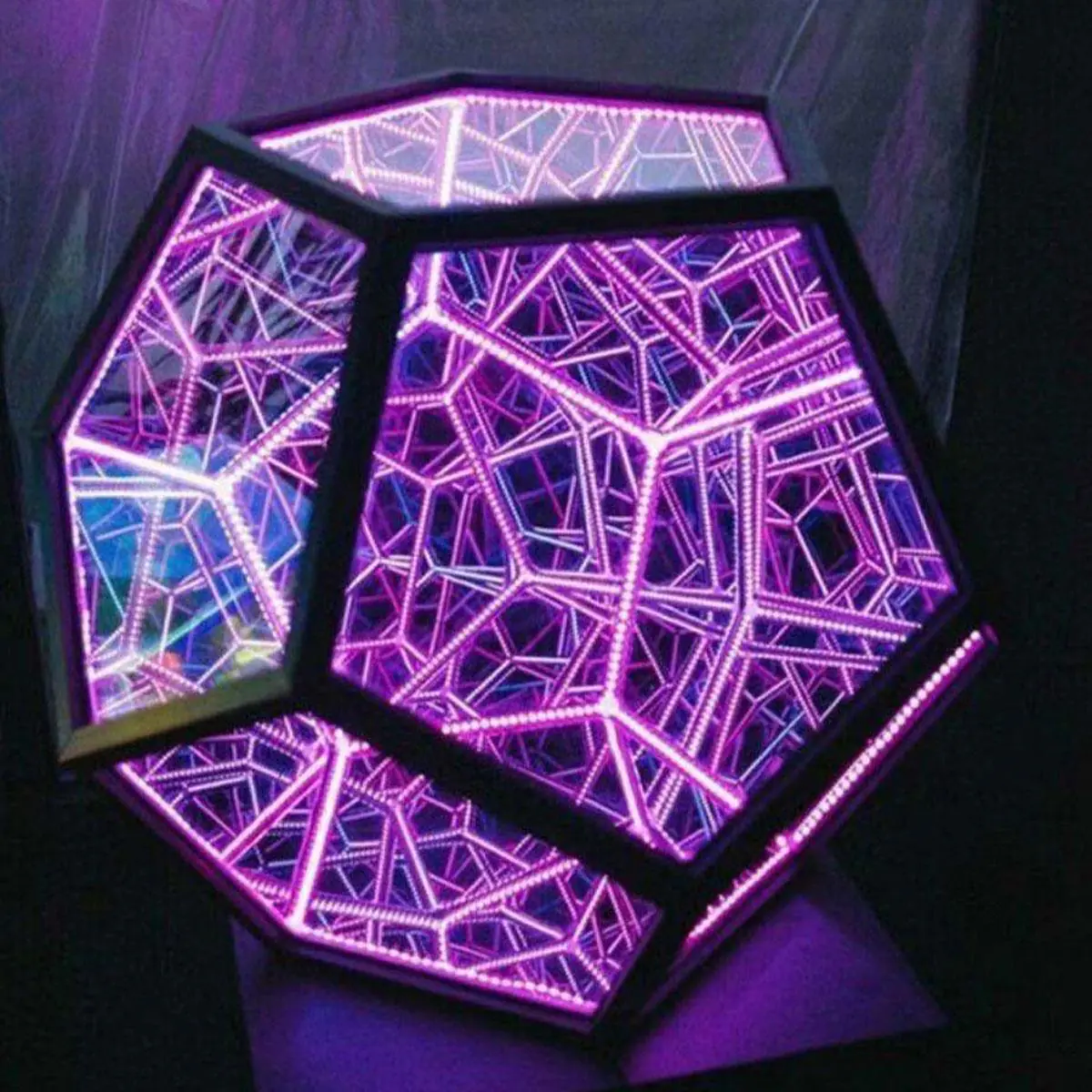 Infinite Dodecahedron Color Art Light - Image 3