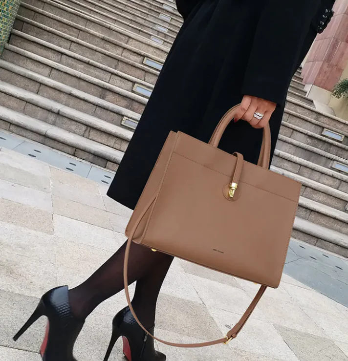 Ladies Handbag - Image 5