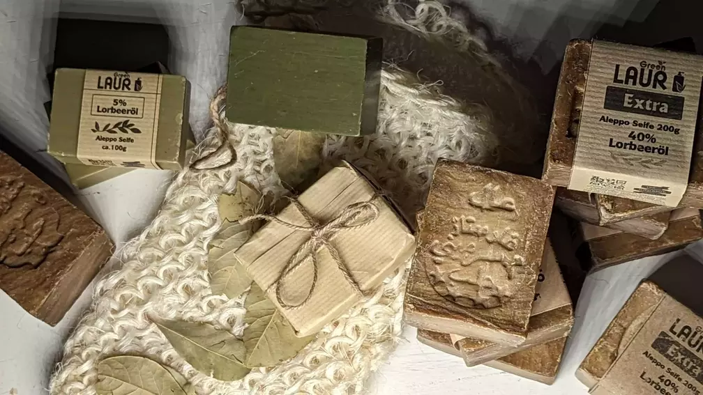 LAUR Modern- Aleppo Soap 5% Laurel oil / ca.100g - Image 3