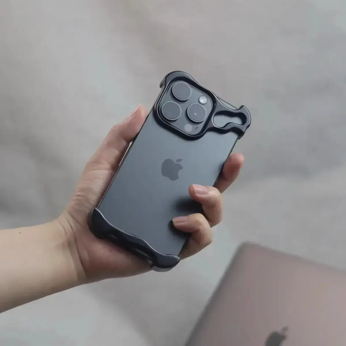 Luxury Irregular Aluminum Alloy Bumper Case - Image 3