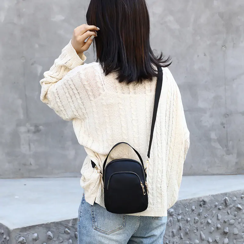 Multifunctional Shoulder Bag - Image 3