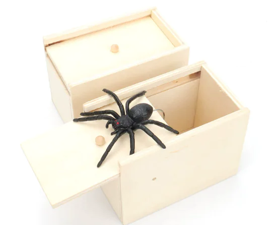 Prank Spider Wooden Scare Box - Image 5