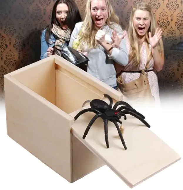 Prank Spider Wooden Scare Box - Image 7
