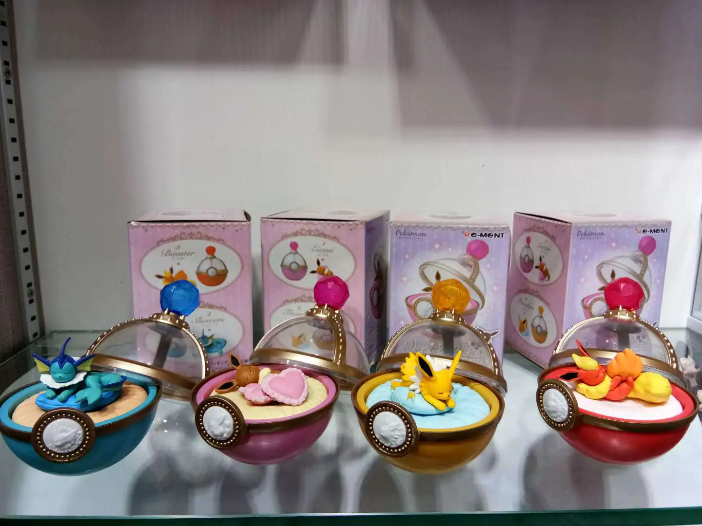 Re-Ment Pokémon Dream Model - Eevee Figure Collectible - Image 3