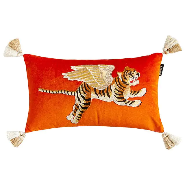 Retro Velvet Flying Tiger Embroidery Cushion Cover - Image 11