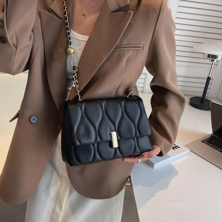 Retro Women's Versatile Single Shoulder Crossbody Bag - Image 5
