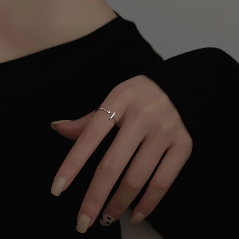 S925 Silver Diamond-Studded Fashionable Ring - Image 2