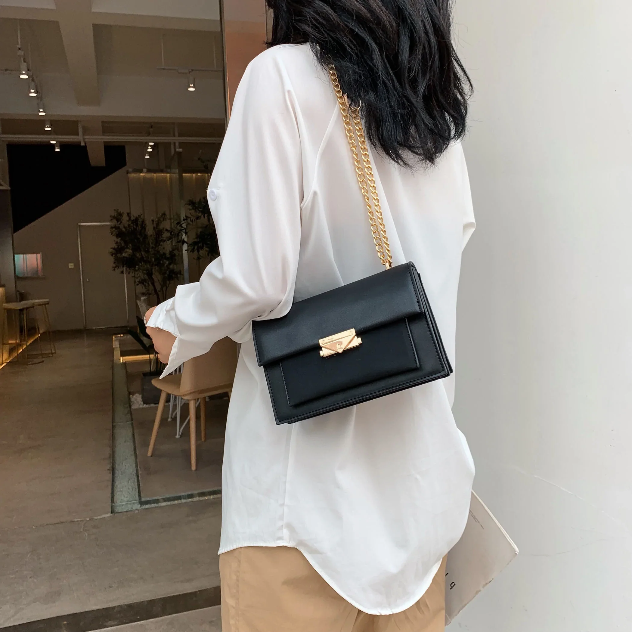 Scrub Leather Body Bag - Image 6