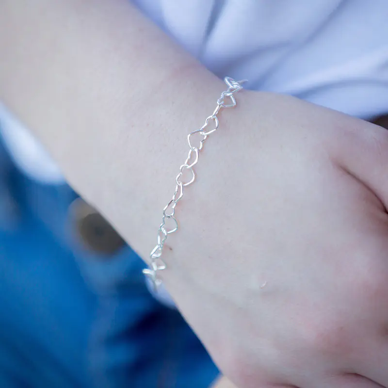 Simple Heart Bracelet for Women's Fashion - Image 3