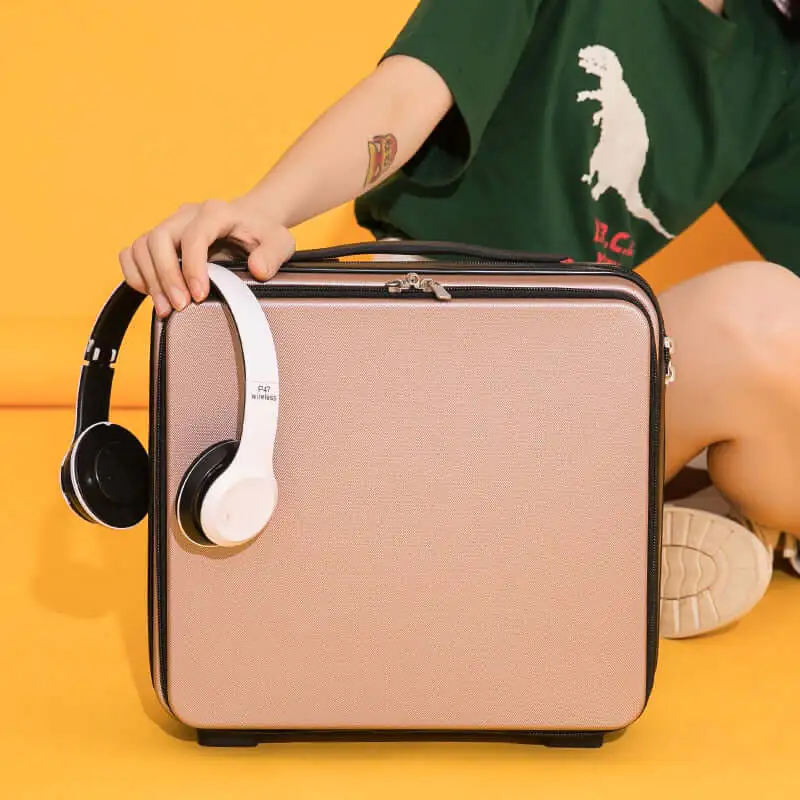 Small Travel Case - Image 22