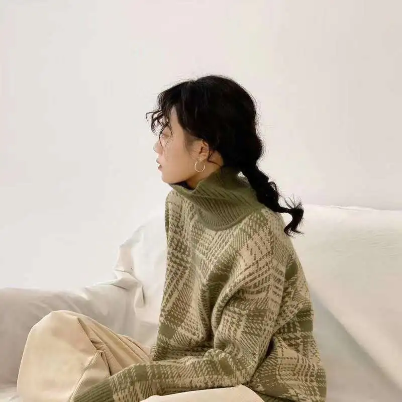 Thick Knit Turtleneck Sweater for Women - Vintage Style - Image 4