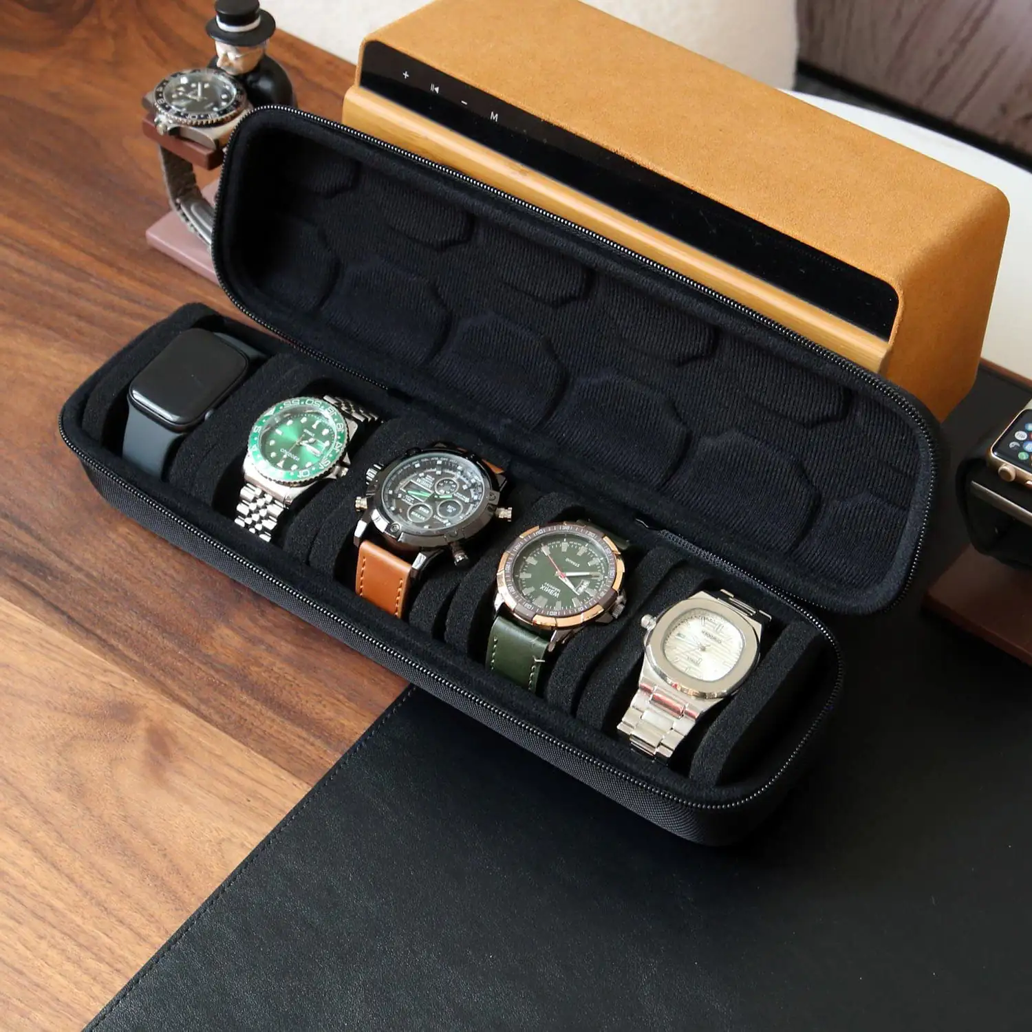 Timekeeper™ - Travel Watch Case - Image 11