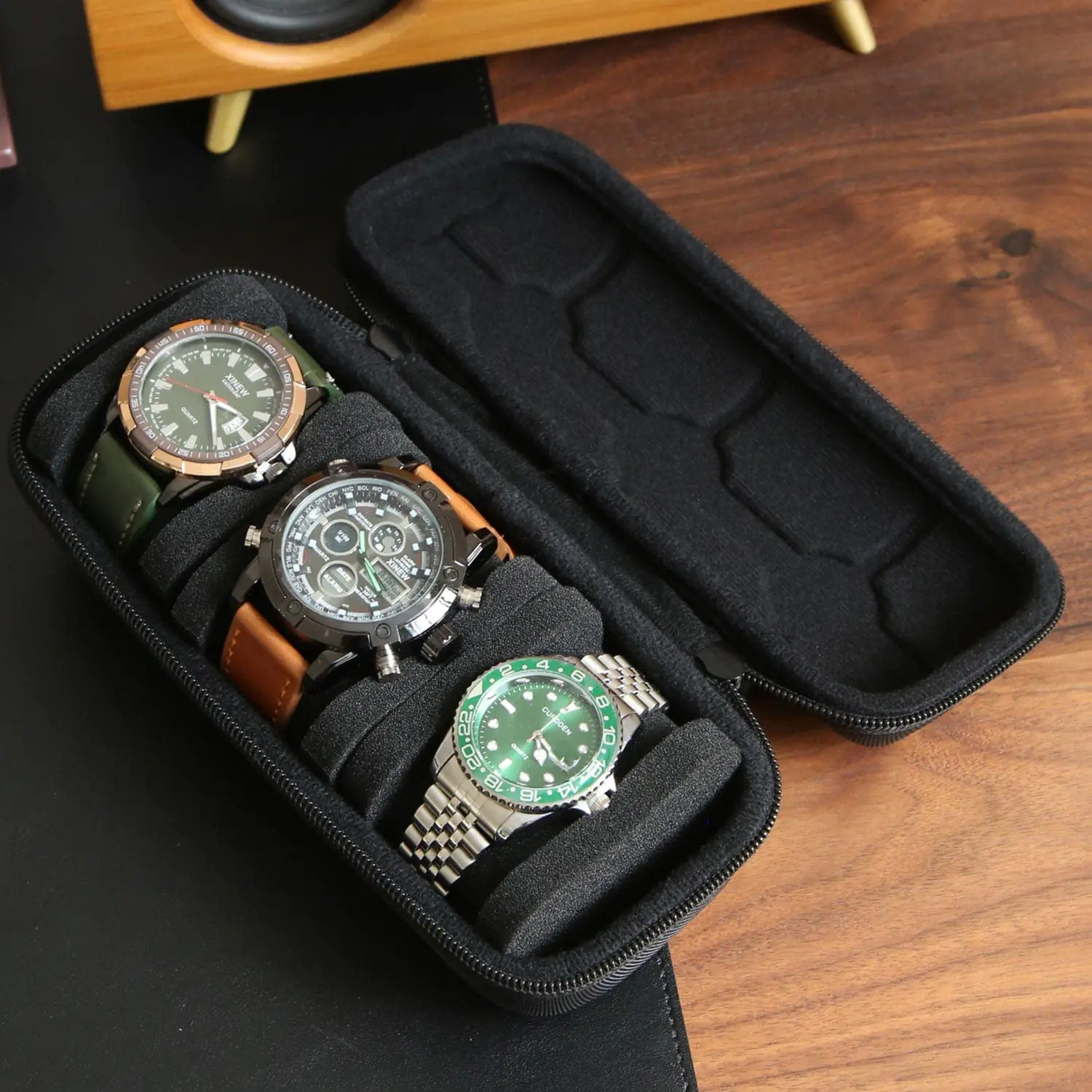 Timekeeper™ - Travel Watch Case - Image 12