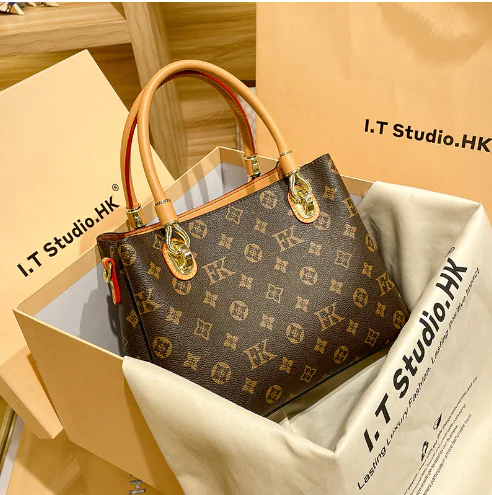 Tote Bag Designers - Image 13