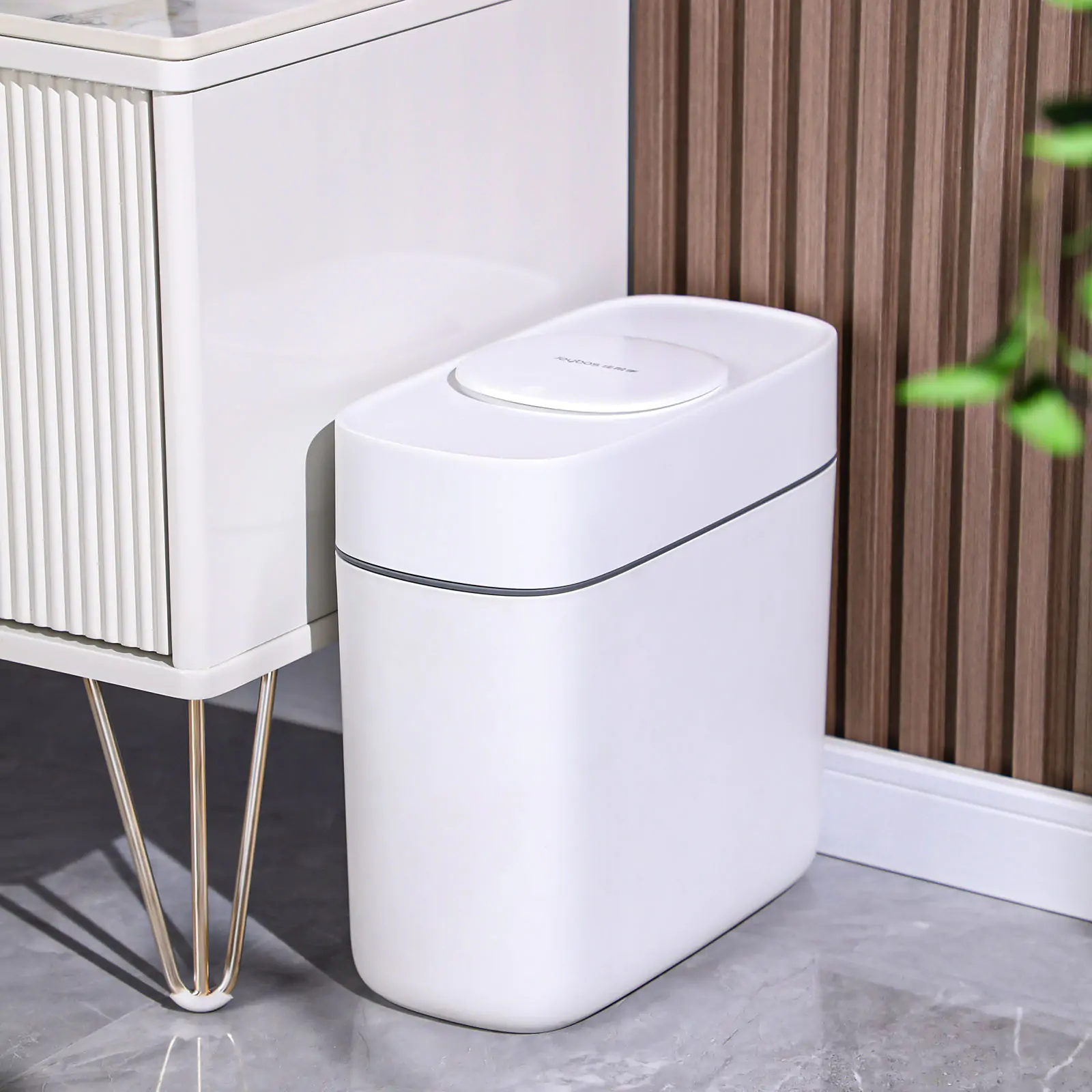 Trash Can - Image 4