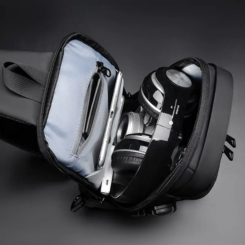 USB Shoulder Bag - Image 5