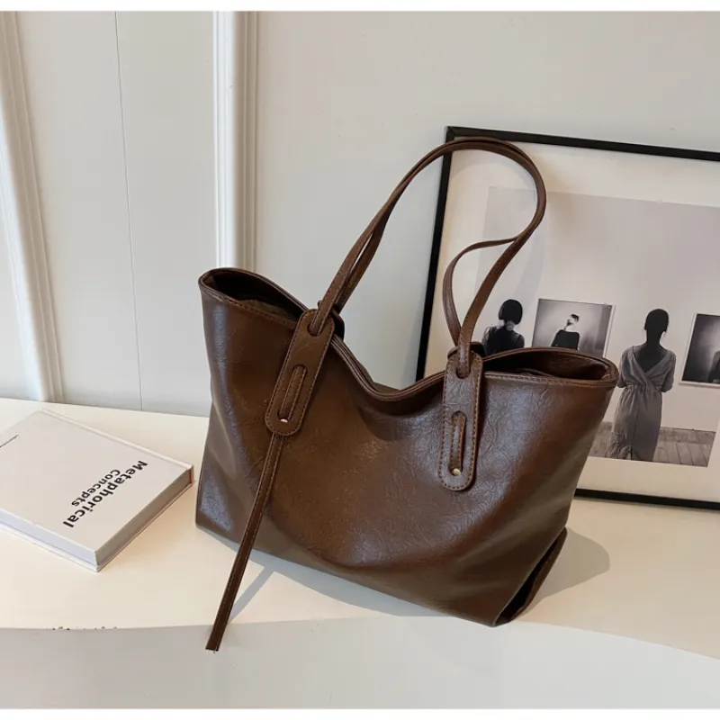 Western Style One Shoulder Commuter Bag Fashion Large Capacity Totes - Image 16
