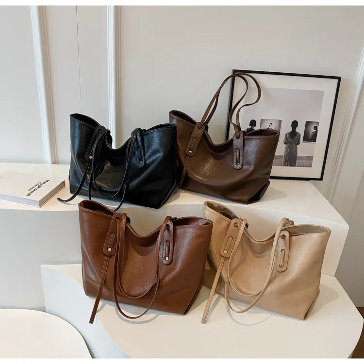 Western Style One Shoulder Commuter Bag Fashion Large Capacity Totes - Image 6