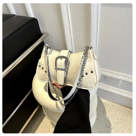 White Y2K Handbag - Image 2