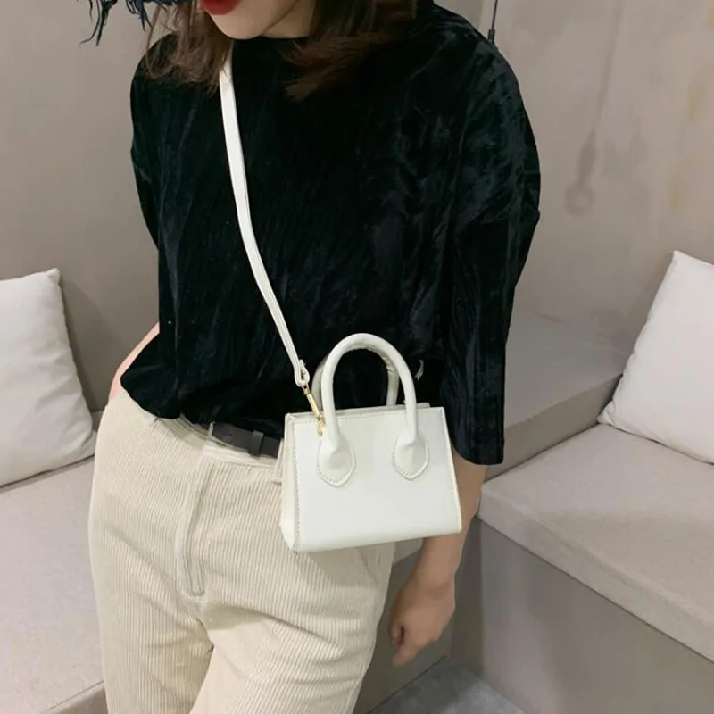 Women's Small Shoulder Handbag - Image 4