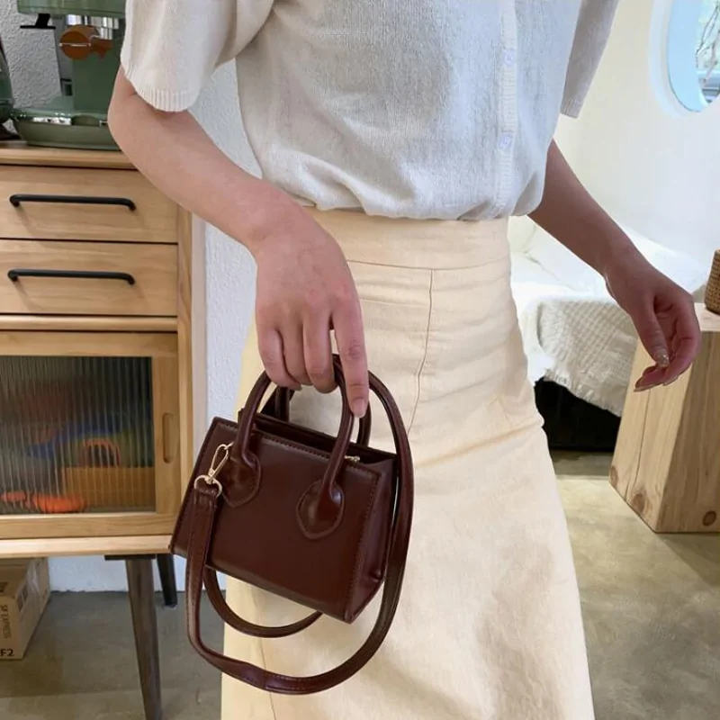 Women's Small Shoulder Handbag - Image 5