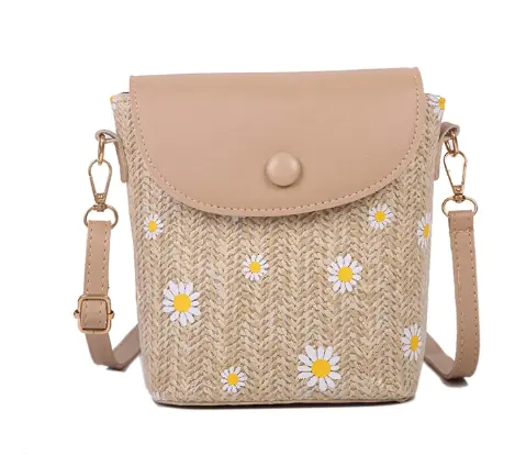 Woven Women's Shoulder Crossbody Bag with Acrylic Chain - Image 4
